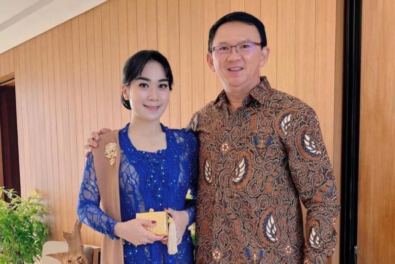 Intip Kecantikan Puput Nastiti Devi Sang Istri Ahok yang Beda Usia 31 Tahun