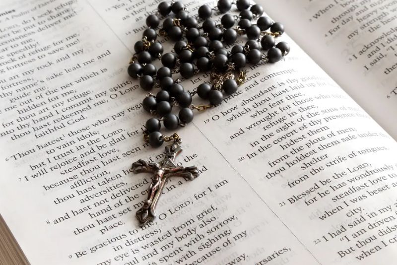 Viral Mahasiswa Gelar Doa Rosario Digeruduk Warga Tangsel