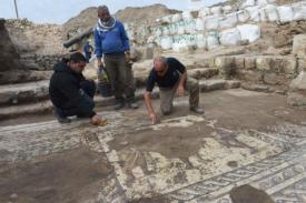 Mosaik Romawi kuno ditemukan di Israel