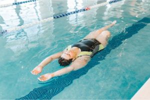 Tindakan yang Harus Dilakukan Saat Terjadi Kram Otot Saat Berenang