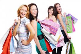 5 Faktor Wanita Hobi Belanja Meski Tak Memakainya