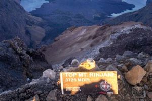 Mendaki Gunung Rinjani Tantangan dan Keindahan di Puncak Tertinggi Nusa Tenggara Barat