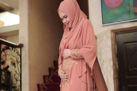 11 Tahun Menanti, Siti Nurhaliza Hamil Anak Pertama