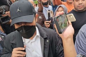 Mantan Kepala Bea Cukai Purwakarta Rahmady Effendi Hutahaean Berbicara Singkat Setelah Diklarifikasi KPK Selama 7 Jam