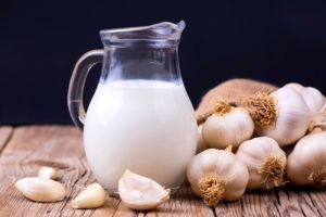 Manfaat dan Khasiat Susu Campur Bawang Putih untuk Kesehatan Tubuh dan Kesehatan Keluarga