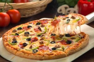 Resep Pizza Rumahan Praktis Tanpa Telur: Kuliner Indonesia yang Lezat
