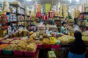 Penjual Kerupuk di Pasar Purbolinggo Kumpulkan Rp 5.000 per Hari untuk Pergi Haji