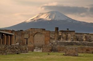 Pompeii: Kota yang Membeku dalam Waktu