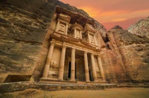 Menjaga Warisan: Upaya Pelestarian Situs Bersejarah Dunia di Timur Tengah