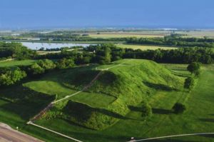 Piramida Cahokia: Peradaban Prasejarah Amerika Utara