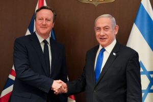 Menlu Inggris Tolak Tangguhkan Penjualan Senjata ke Israel