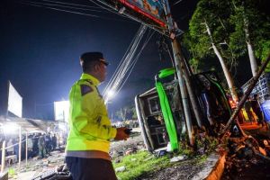 Tragedi di Jalanan Ciater: Bus Rombongan Pelajar Kecelakaan, 11 Orang Tewas