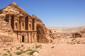 Kejayaan Petra: Kota Batu yang Mengguncang Dunia