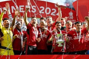 Man United Juara Piala FA: Sisi Menarik di Balik Kemenangan dan Keputusan Pemain untuk Minggat