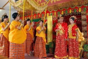 Suku Bugis: Tradisi Pelaut Ulung dan Kebudayaan Sulawesi Selatan