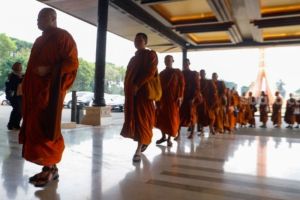 Kedatangan Bhikkhu Tudong di Taman Mini Indonesia Indah