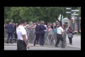 Detik-Detik Penembakan Perdana Menteri Slovakia