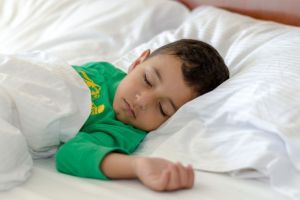 6 Kebiasaan Jelang Tidur yang Bisa Meningkatkan Kecerdasan Otak