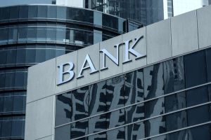 Strategi Perbankan untuk Menekan Risiko Likuiditas pada Penarikan Dana Jumbo Nasabah DPK Wholesale