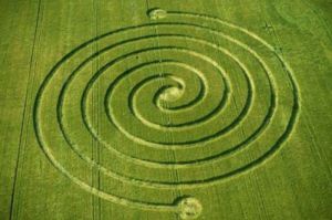 Menguak Misteri Crop Circles: Fenomena atau Buatan Manusia?