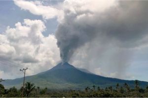 Gunung Lewotobi Laki-laki Kembali Erupsi Pagi Ini (Minggu, 9 Juni 2024)