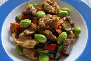 Resep Tumis Tetelan Cabai Hijau: Masakan Masyarakat Indonesia untuk Lauk Makan Malam