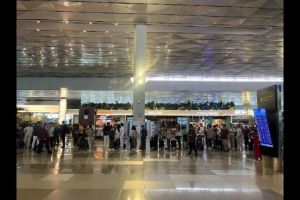 Antrean Panjang di Imigrasi Bandara Soetta Akibat Gangguan Pusat Data Nasional