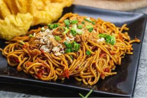 3 Resep Mi Goreng Rumahan ala Mie Gacoan, Menu Akhir Pekan yang Menarik