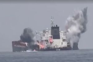Rudal Houthi Hantam Kapal di Laut Merah