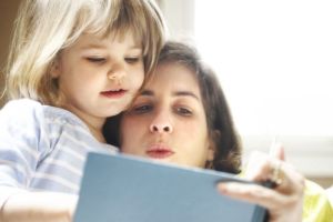 Panduan Praktis: Mengajari Anak Membaca dari Rumah