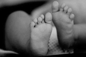 Warga Tajur Digegerkan Penemuan Bayi Hidup di Dekat Makam Keramat