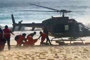 Dramatis! Turis Qatar yang Meninggal di Nusa Penida Dievakuasi Pakai Helikopter