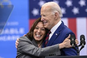 Deret Insiden Blunder Joe Biden sebelum Mundur dari Pilpres AS