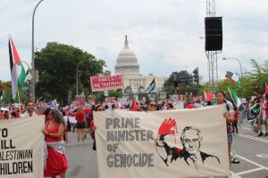 Ratusan Demonstran Pro-Palestina di AS Bakar Bendera Israel dan Patung Netanyahu