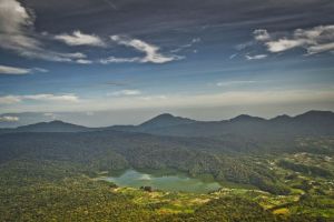 Judul: Danau Lau Kawar Sumatera Utara: Pesona Danau Vulkanik yang Menakjubkan