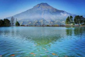 Menikmati Ketenangan Embung Kledung: Pemandangan Danau, Piknik Keluarga, Fotografi Senja