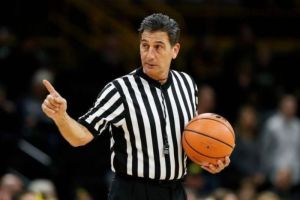 Peran Wasit dalam Pertandingan Basket: Aturan dan Keputusan Penting