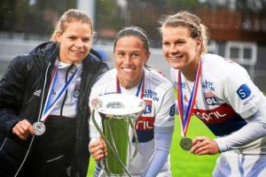 Menjadi Bintang di Lapangan: Kisah Sukses Pemain Sepakbola Wanita
