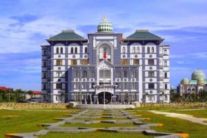 Universitas Islam Negeri Sultan Syarif Kasim Riau: Pusat Kajian dan Riset Islam