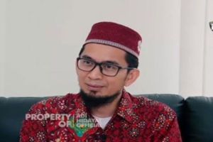 Ustadz Adi Hidayat