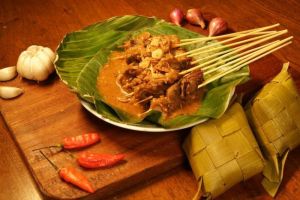 Kelezatan Kuliner Sumatera Barat: Dari Rendang hingga Sate Padang