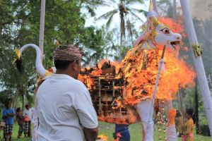 Tradisi dan Makna Upacara Ngaben di Bali