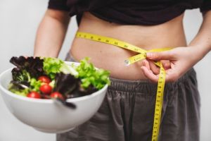 Mengelola Berat Badan dengan Sehat: Tips Diet Seimbang untuk Remaja