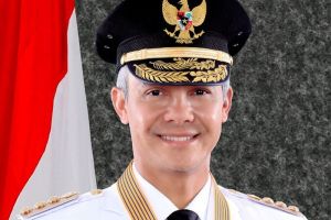 Profil Ganjar Pranowo: Perjalanan Karir dari Politisi hingga Gubernur Jawa Tengah