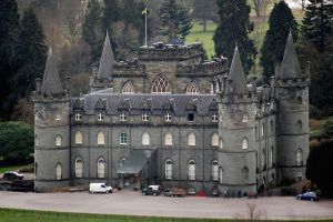 Mengenal Kehidupan di Pedesaan Skotlandia: Kastil, Danau, dan Legenda