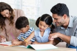 Peran Orang Tua dalam Pendidikan Anak di Rumah