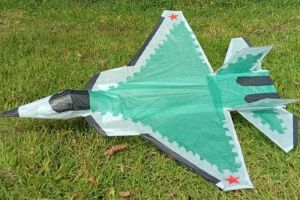 Layang-Layang: Keindahan dan Keterampilan dalam Menyulap Kertas Jadi Pesawat Terbang