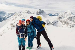 Petualangan di Pegunungan Alpen: Wisata Alam dan Olahraga Musim Dingin