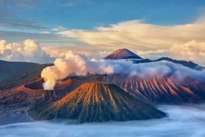 Panduan Wisata ke Kaldera Terindah Indonesia