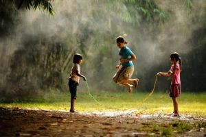 Mempengaruhi Masa Kecil dan Pendidikan Anak